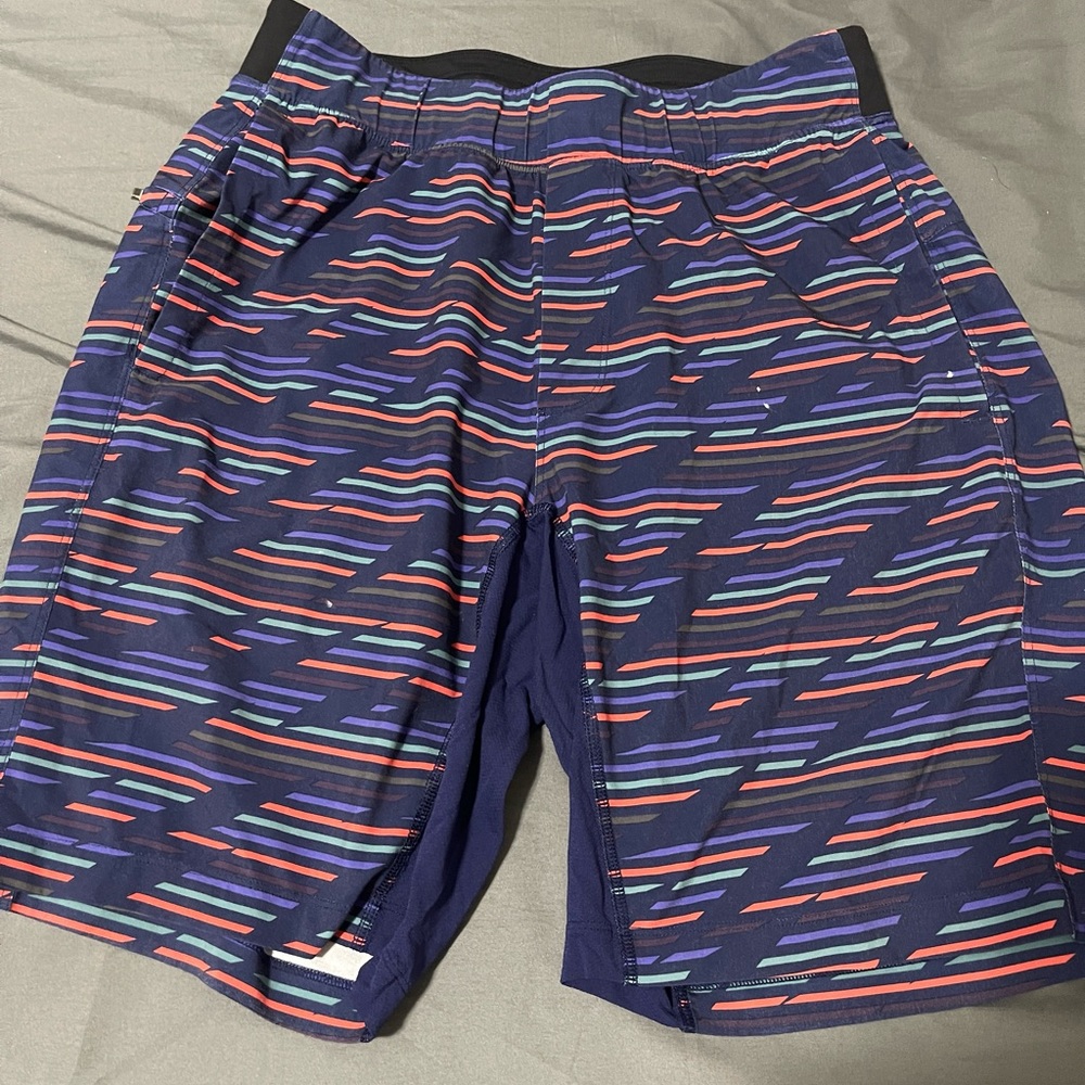 Lulu Lemon Shorts size medium (good condition)